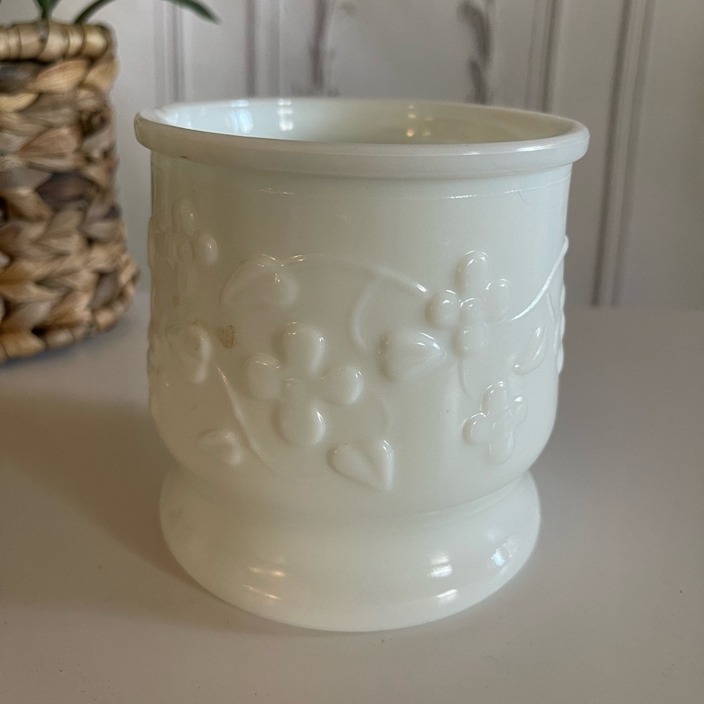 Elegant Cream Floral Embossed Vase